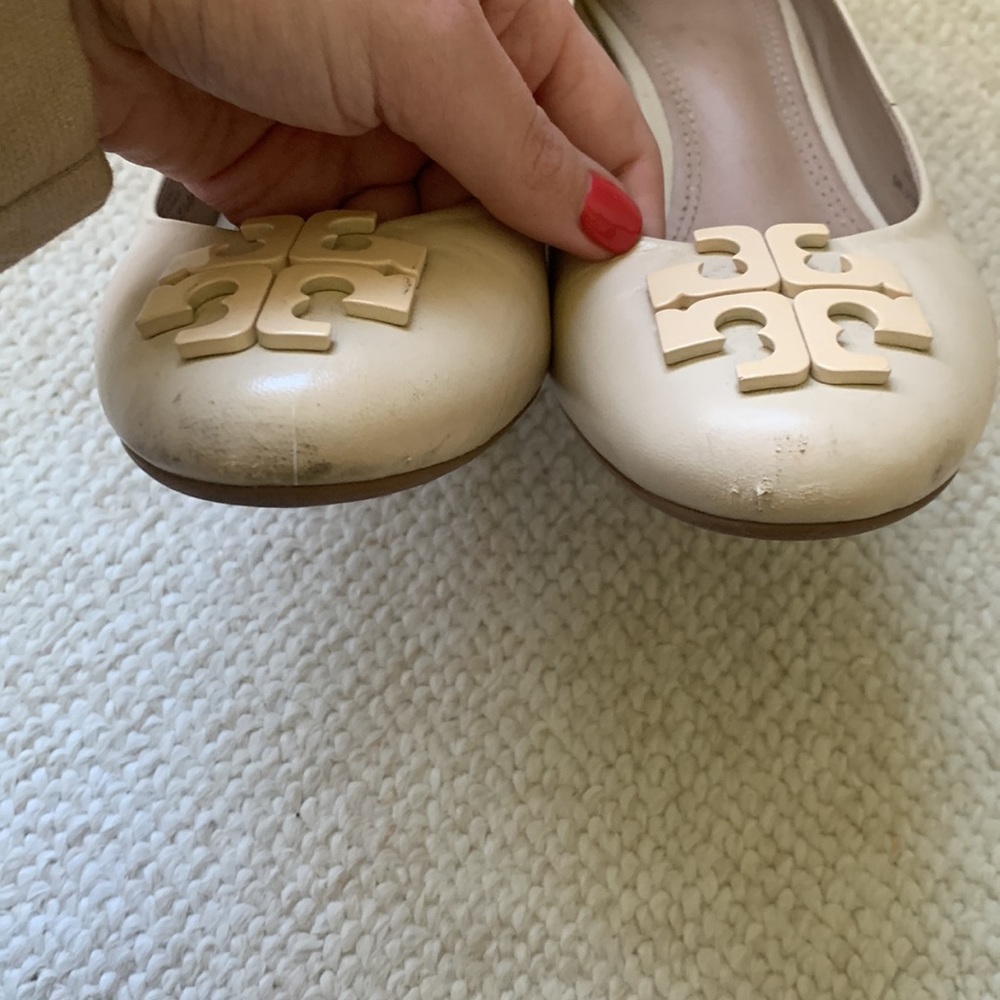 Tory Burch Wedges 8.5 - Picture 2 of 4